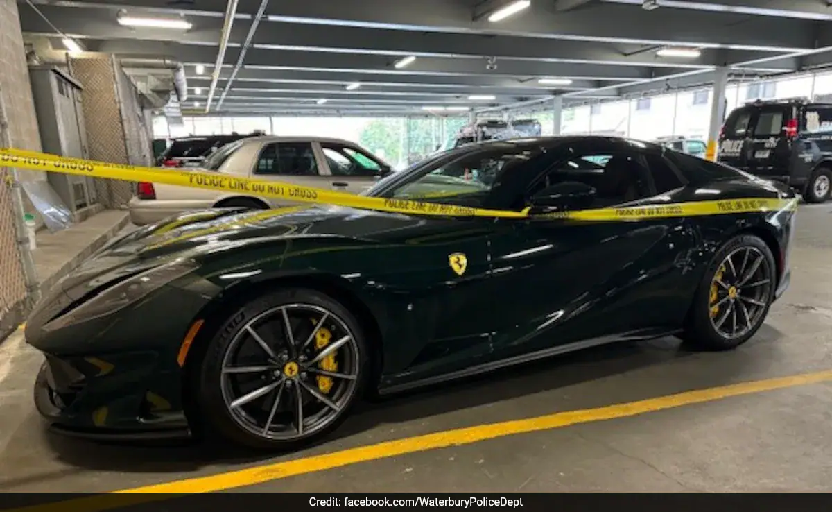 Read more about the article How Did ₹11,000 Apple AirPods Help Cops Recover a Stolen ₹48 Million Ferrari?